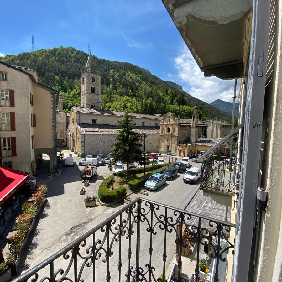 Hotel Fleur Des Alpes La Brigue Exterior foto